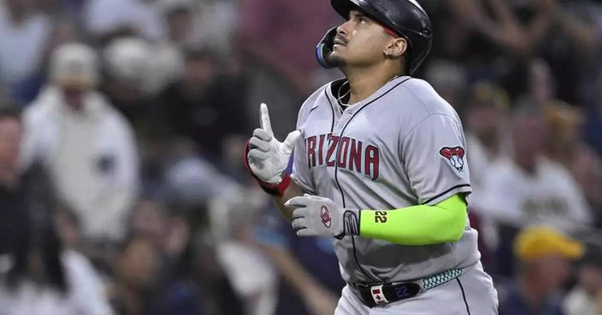 Naylor homers as the Diamondbacks beat the Padres 6-3 on Machado's big night