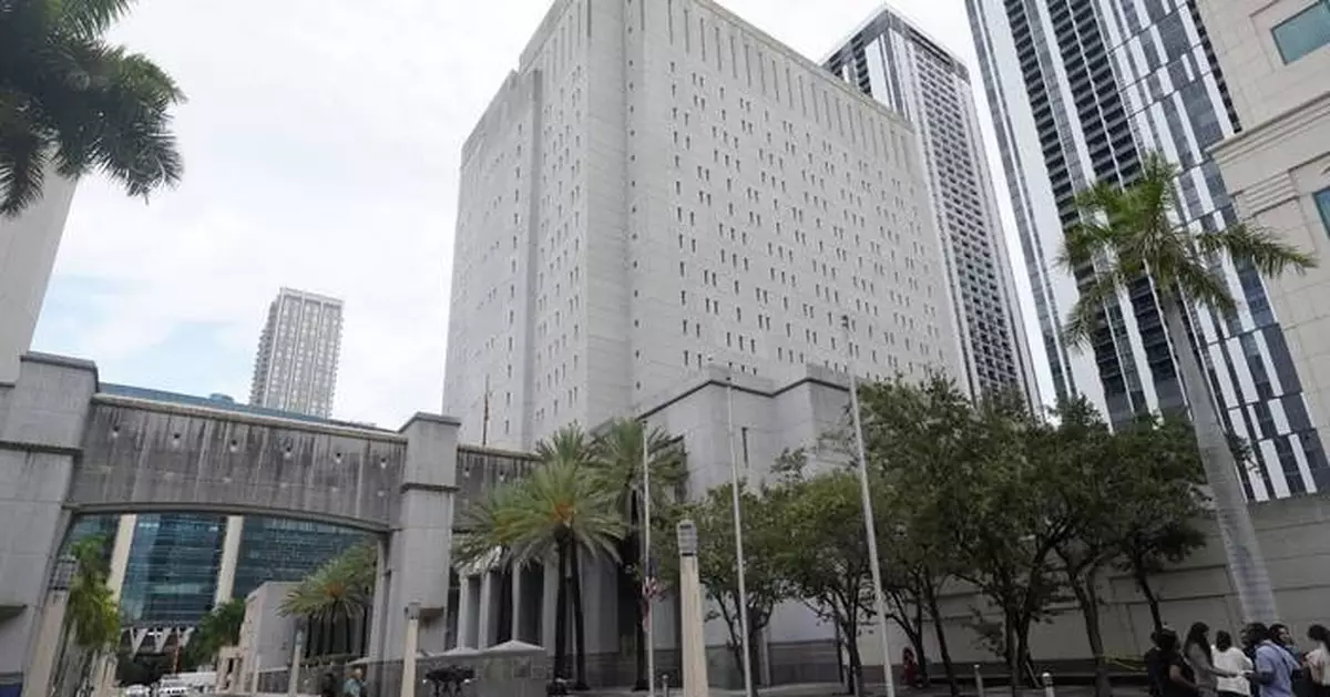 Florida cooperation with immigration enforcement sparks fears people will disappear into jails