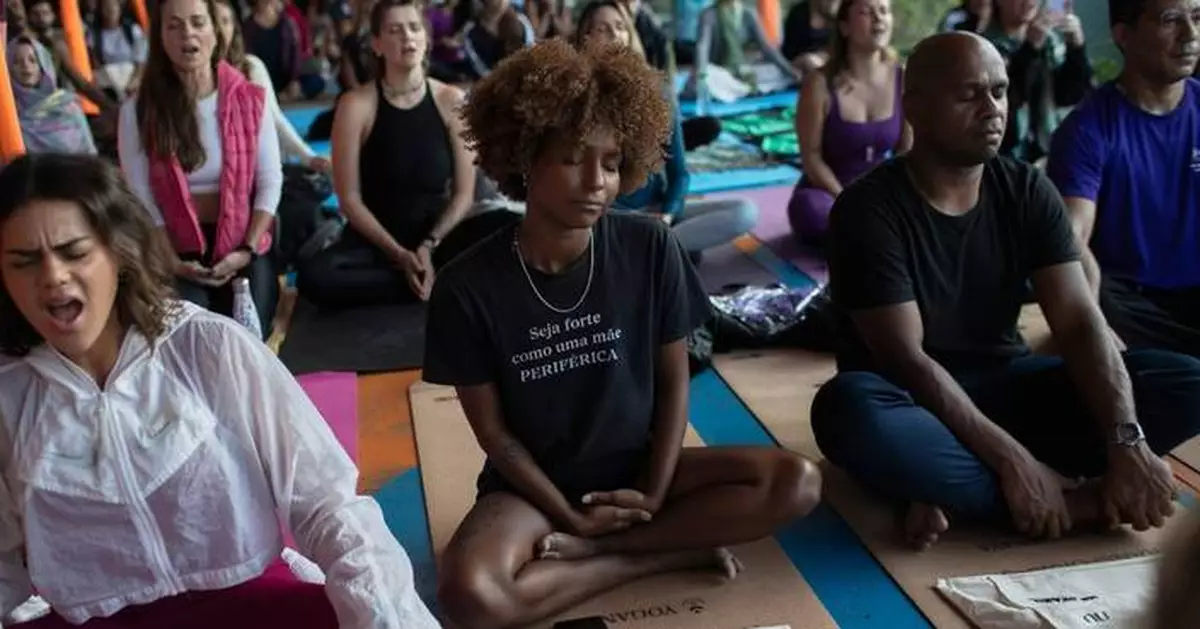 Hindu music singer inaugurates project to spread yoga in Brazil's favelas