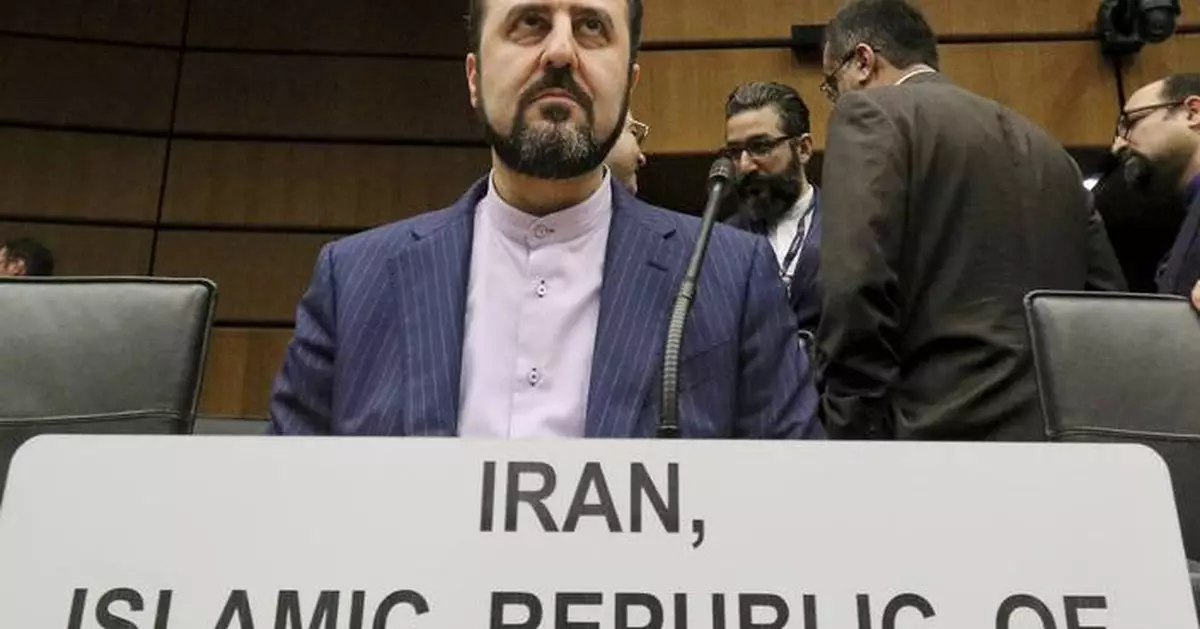 European and Iranian diplomats meet in Istanbul as return of sanctions looms over nuclear deadlock