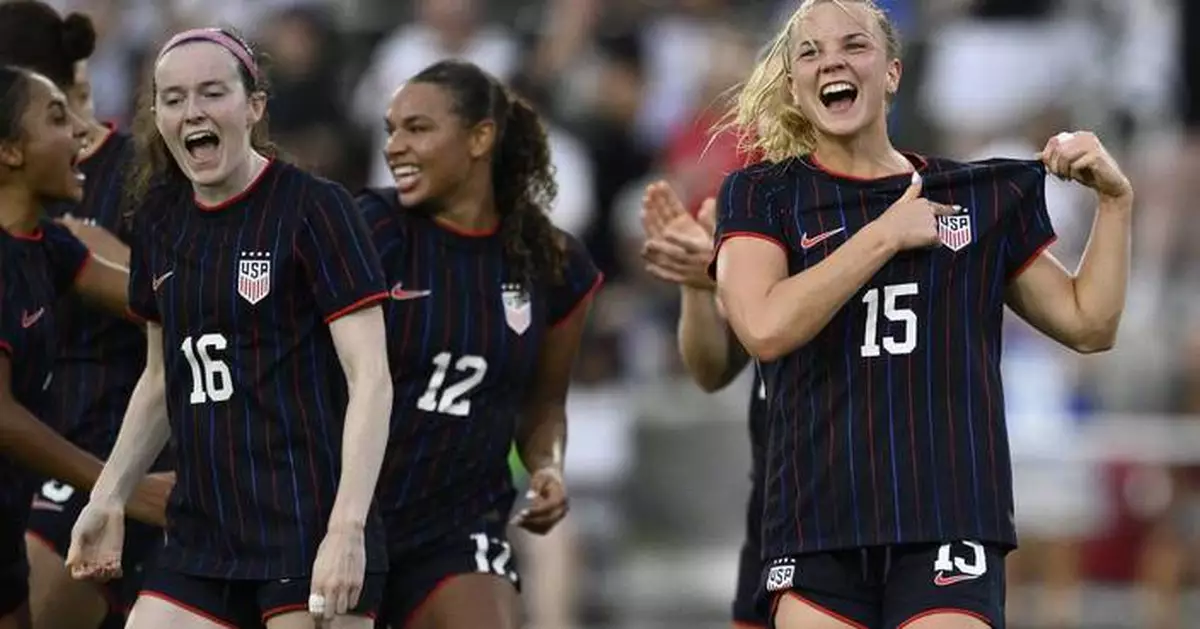 Claire Hutton scores first international goal to help the United States beat Canada 3-0