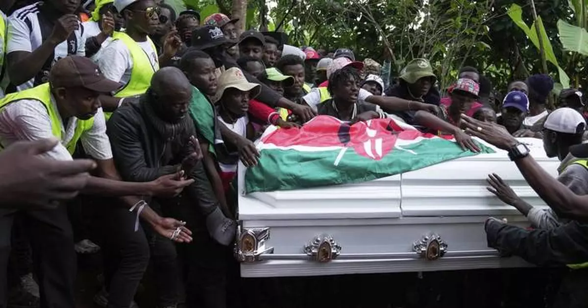 Photos of funeral of Kenyan civilian shot dead by police during protest