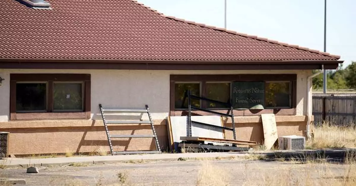 Funeral home owner accused of stashing decaying bodies expected to plead guilty in federal court