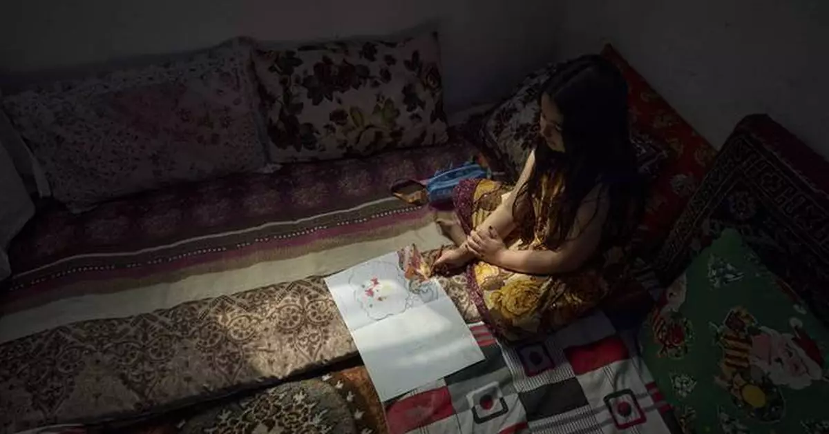 PHOTO ESSAY: Iranians struggled with quiet moments of fear and anxiety for 12 days of war