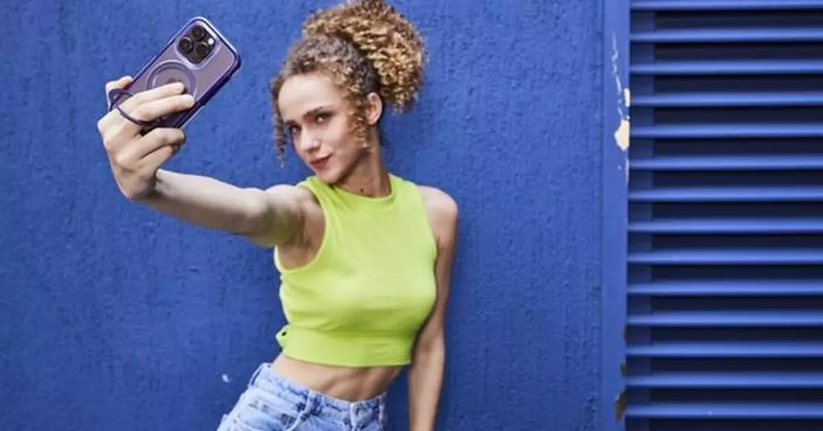 CASEKOO's Magic Stand: The Ultimate Summer Pool Party Checklist