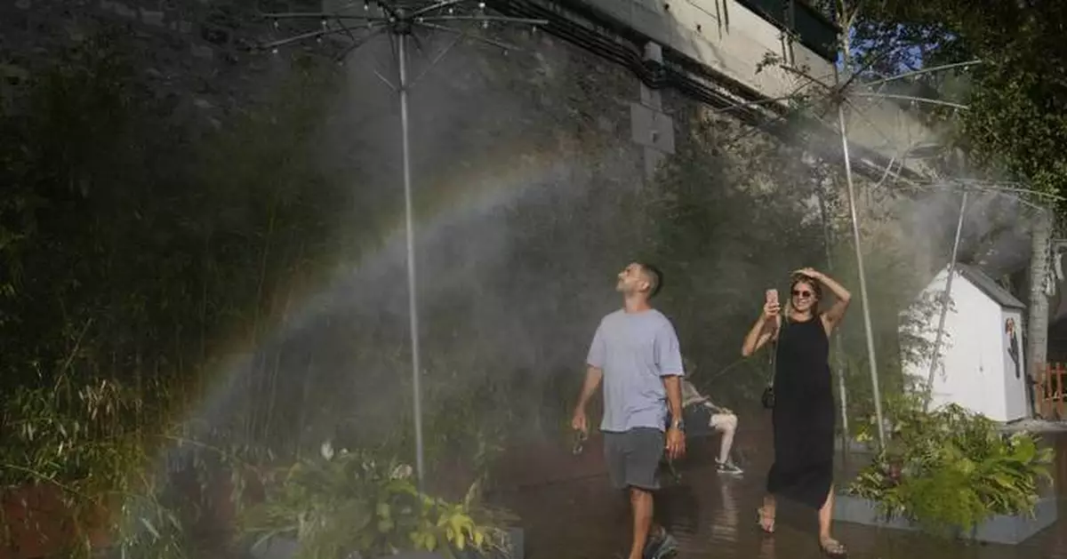 A heat wave scorches parts of Europe and fans wildfire threat in France