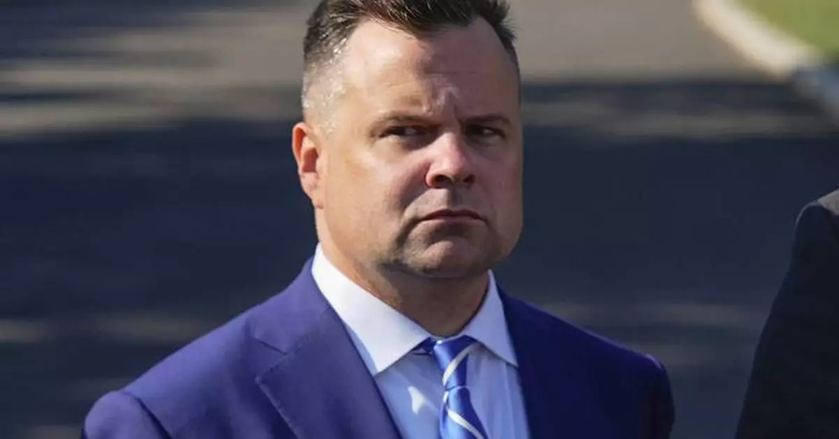 Trump foes like Fed Governor Lisa Cook find themselves targeted by top housing regulator