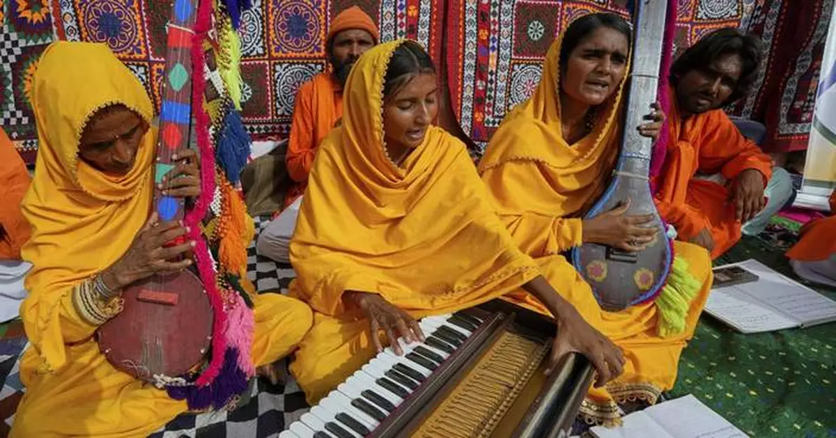 Pakistani musicians use folk songs and rap to raise climate change awareness