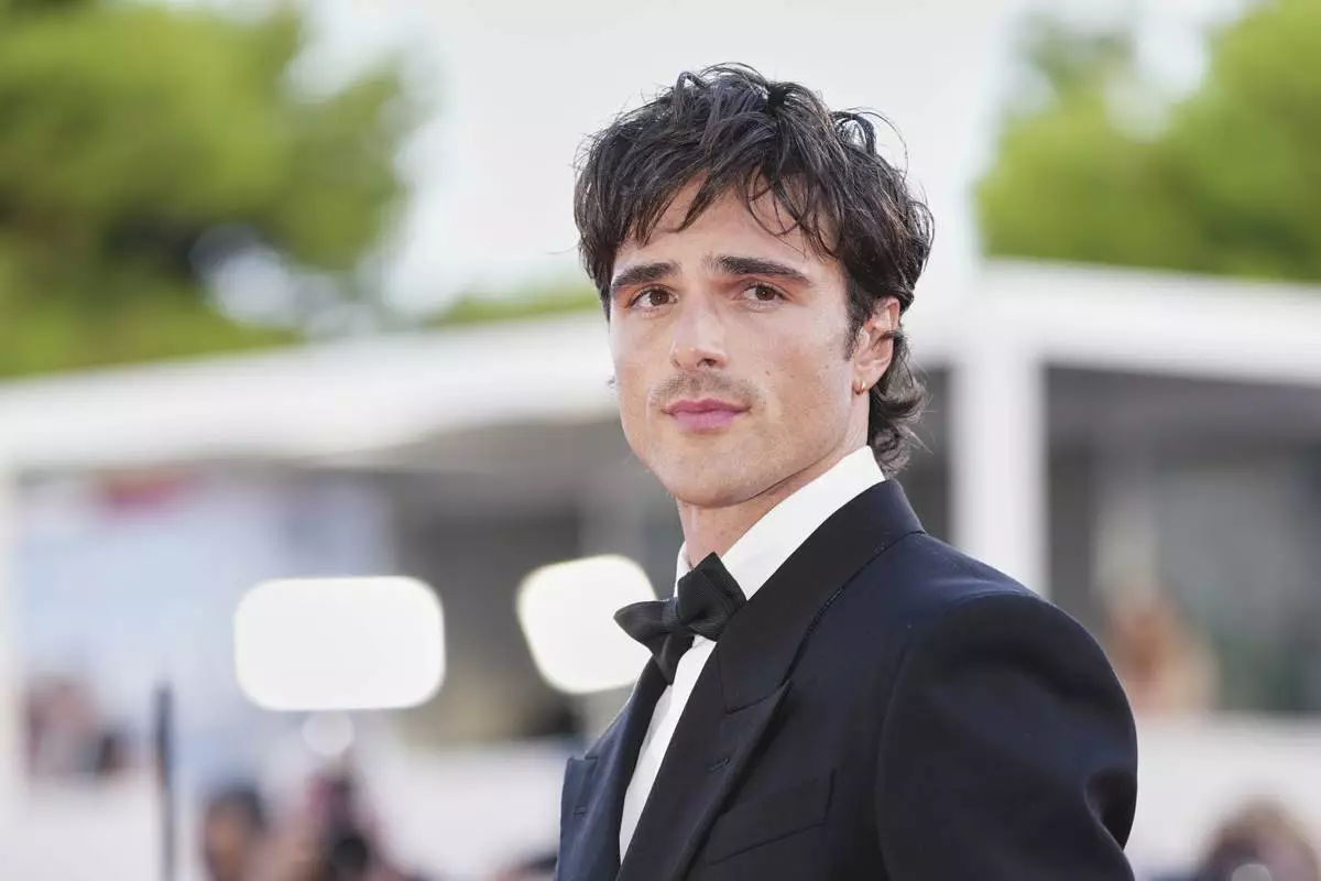 Jacob Elordi poses for photographers at the red carpet for the film 'Frankenstein' during the 82nd edition of the Venice Film Festival in Venice, Italy, on Saturday, Aug. 30, 2025. (Photo by Scott A Garfitt/Invision/AP)