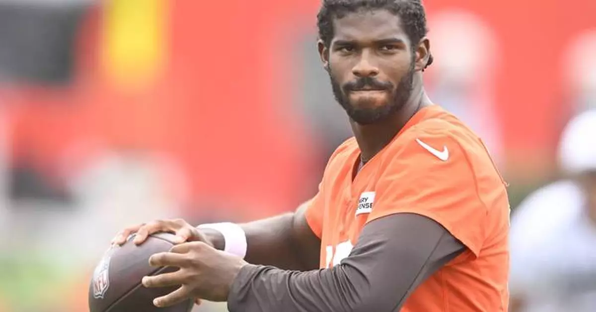 Shedeur Sanders remained focused on rookie season with Browns during father's cancer battle