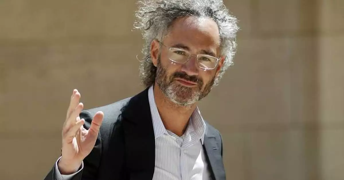 Palantir books its first $1 billion in quarterly sales and dodges DOGE axe