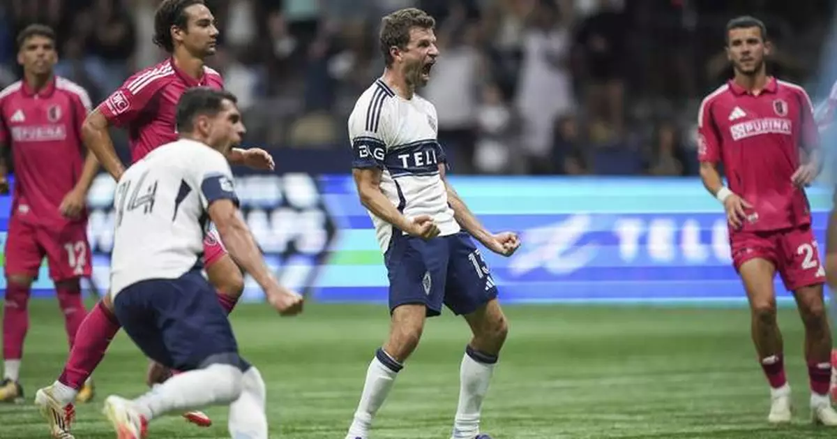 Thomas Müller scores on PK in stoppage time to lift Whitecaps over St. Louis City 3-2