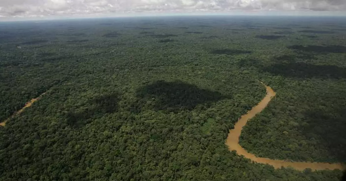 In Ecuador, environmentalists worry Noboa is unwinding nation's green reputation