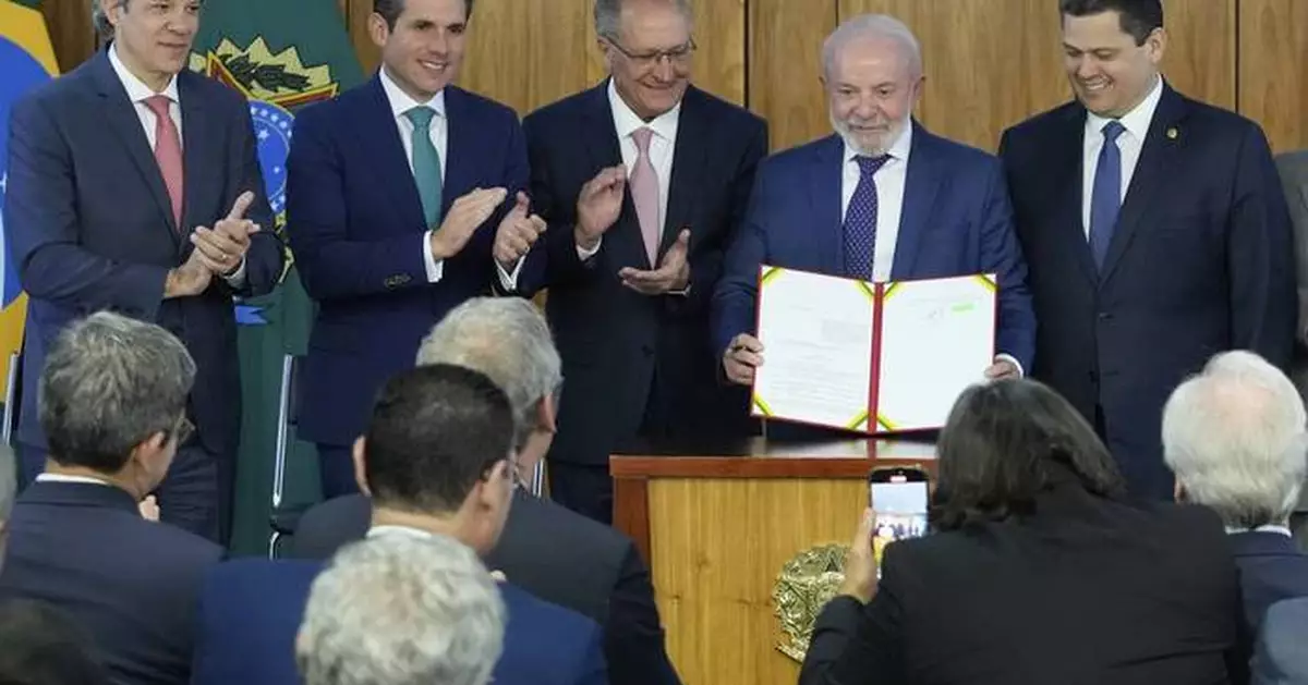 Brazil's Lula announces $5.5 billion in credits for exporters hit by US tariffs