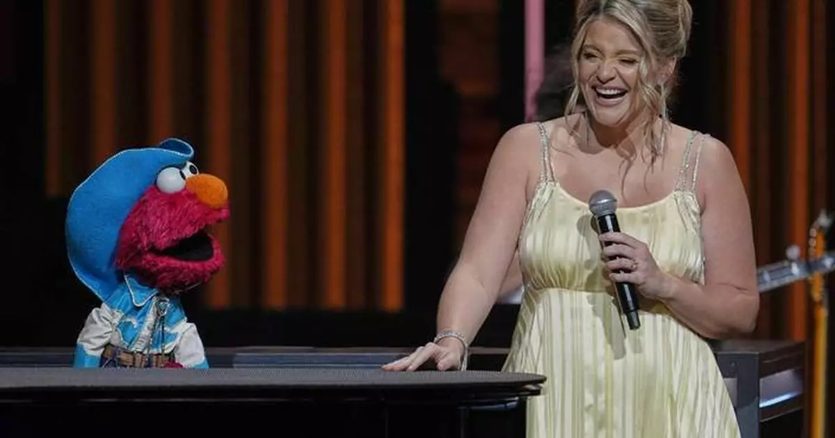 'Sesame Street' stars Elmo and Abby Cadabby sing and host in their Grand Ole Opry debut