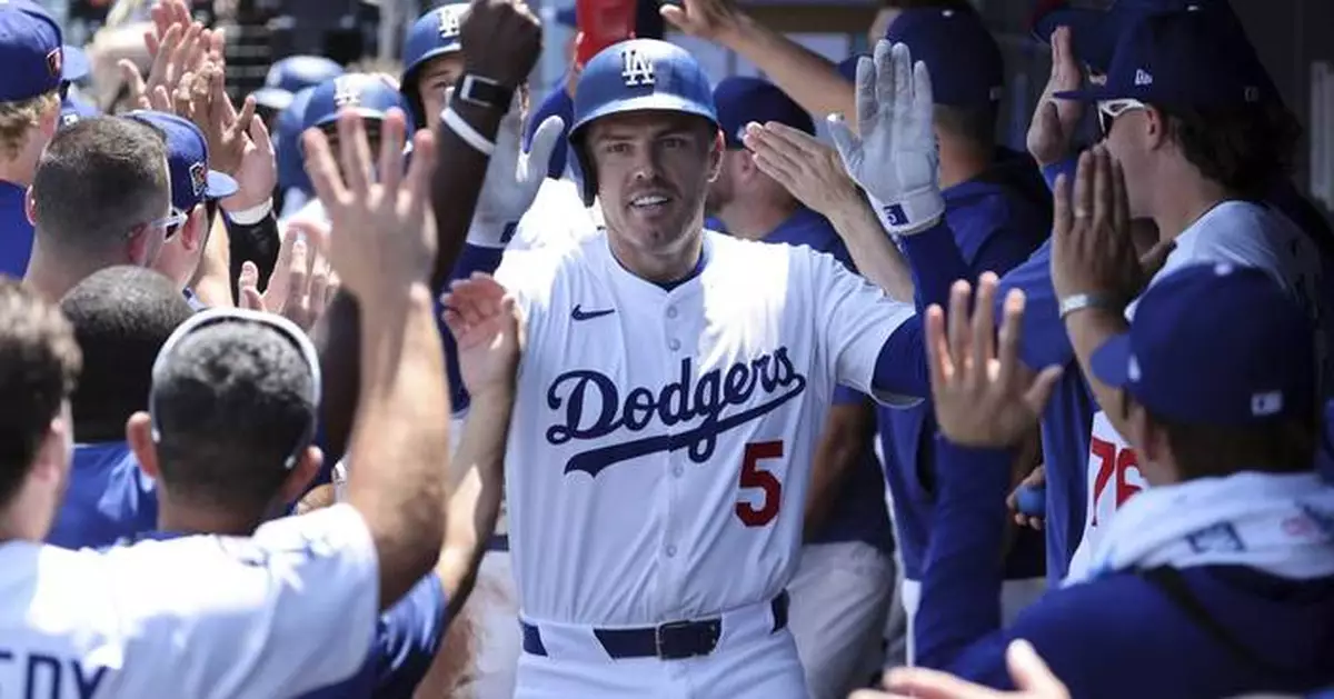 Mookie Betts' clutch homer lifts Dodgers over Padres 5-4, extending NL West lead to 2 games