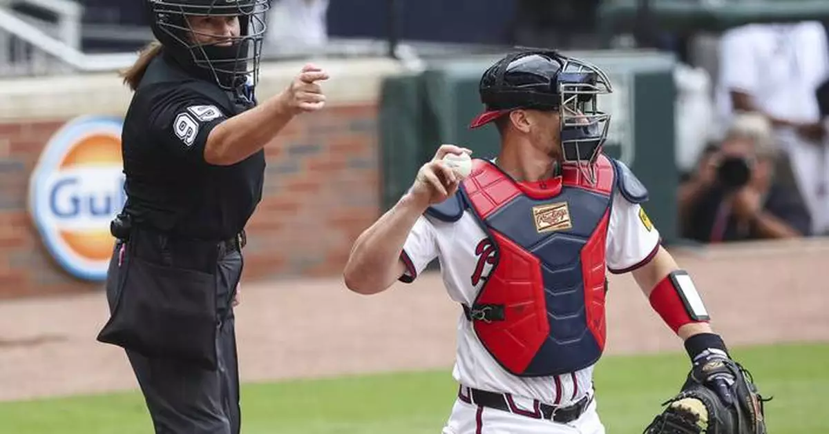 Pawol breaks gender barrier, earns good reviews for her work behind the plate on historic weekend