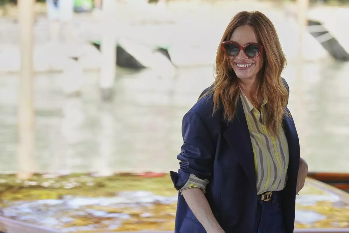 Julia Roberts arrives at the 82nd edition of the Venice Film Festival in Venice, Italy, on Friday, Aug. 29, 2025. (Photo by Alessandra Tarantino/Invision/AP)