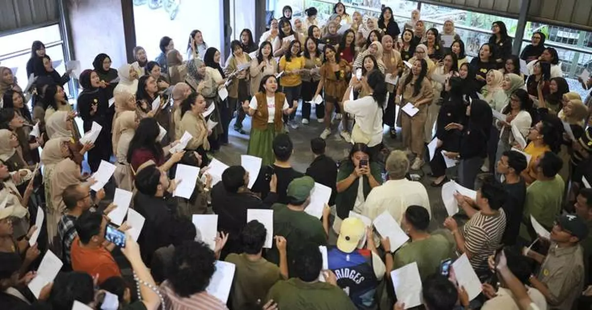 Photos show how these city-dwellers cut loose and build community