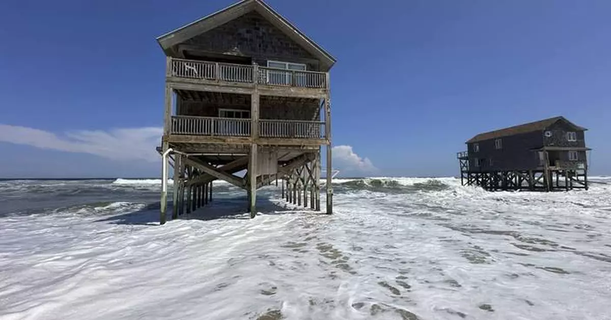 2 more beachfront homes near collapse as Hurricane Erin's waves pound North Carolina's Outer Banks