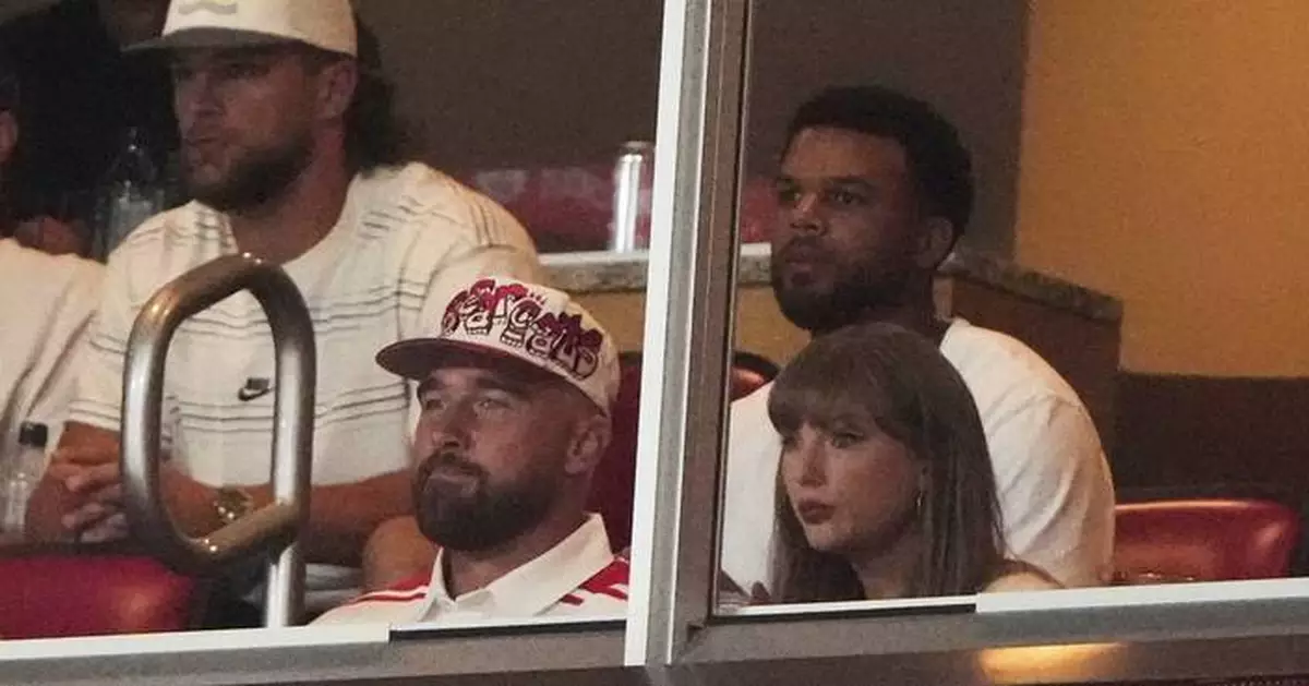 Travis Kelce and Taylor Swift attend Nebraska-Cincinnati game after engagement
