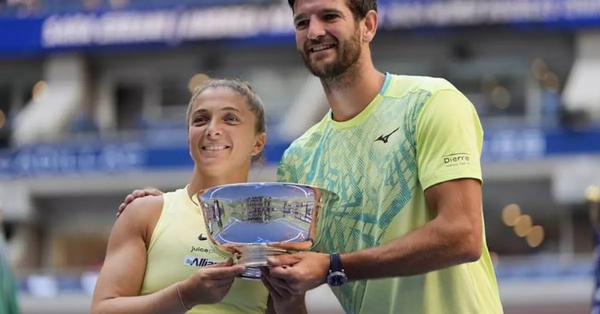 New US Open mixed doubles tournament begins and 4 teams are already halfway to the $1 million prize