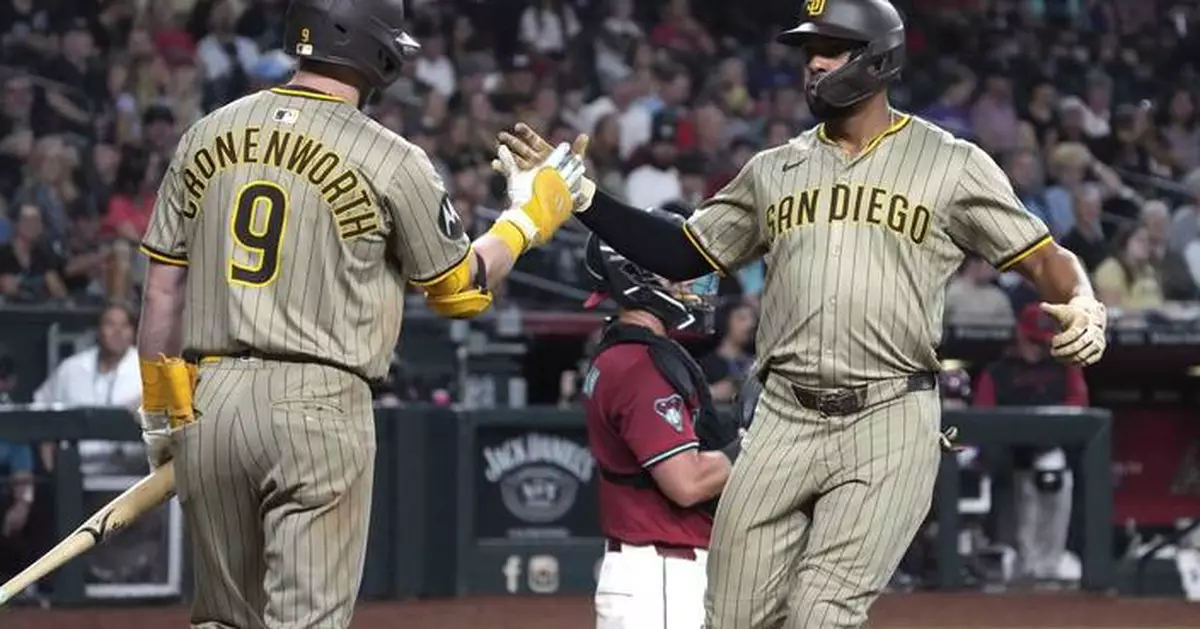 Jose Iglesias lines go-ahead single in 9th, Padres rally to beat Diamondbacks 3-2