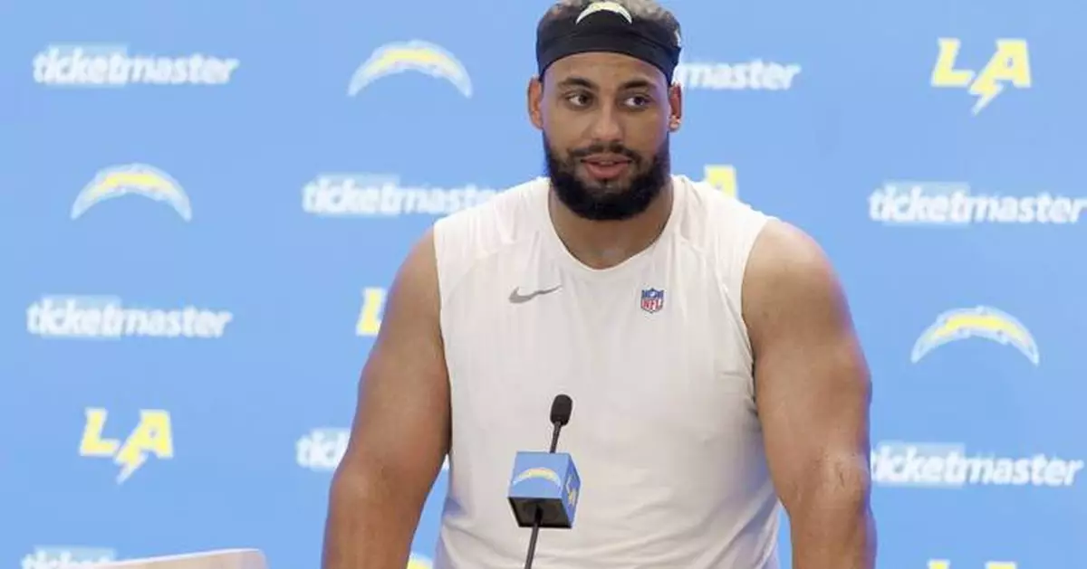 Chargers' Rashawn Slater suffers season-ending leg injury weeks after contract extension