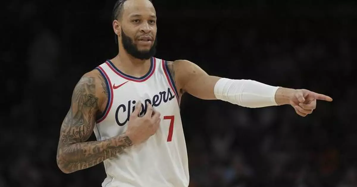 Bucks boost their depth by signing former Clippers wing Amir Coffey