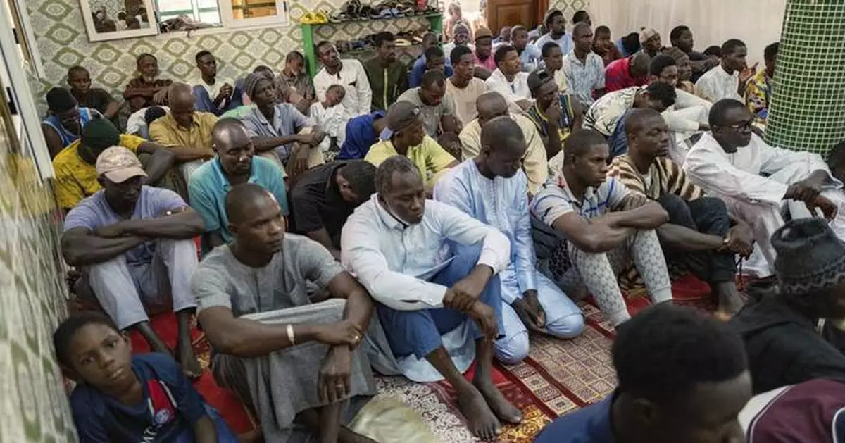 Senegal's ‘schools for husbands’ aim to shift gender roles and keep mothers from dying