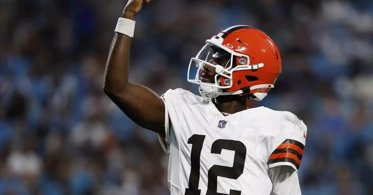 Browns' Shedeur Sanders impressive in NFL preseason debut, tosses 2 TD passes in win over Panthers