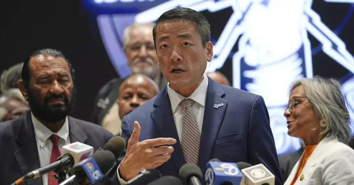 Texas Democrats plead for donations to extend their walkout and block Trump's redistricting plan