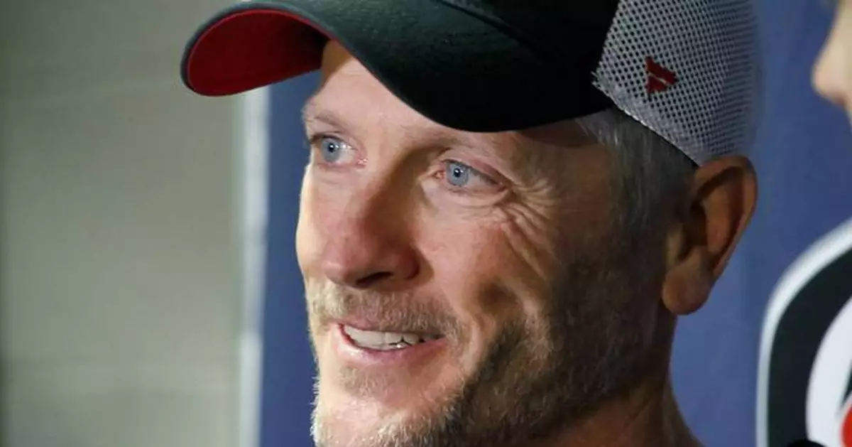 Hurricanes owner Tom Dundon strikes tentative deal to buy the Portland Trail Blazers