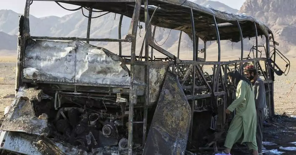 Bus crash in Afghanistan kills 79 people returning from Iran
