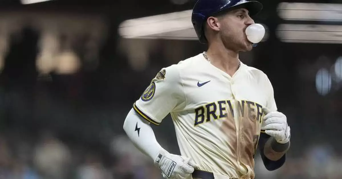 Turang's leadoff homer lifts Brewers over Pirates for 10th straight win