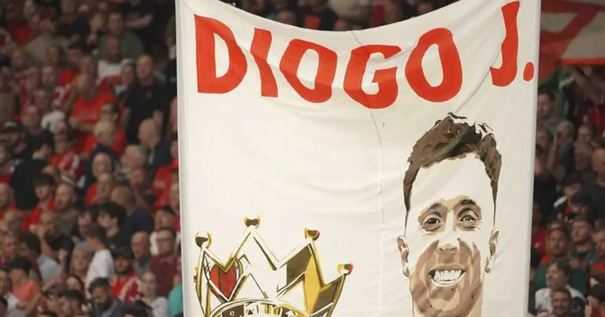 Anfield full of emotion during tribute to Diogo Jota and his brother at Liverpool-Bournemouth match