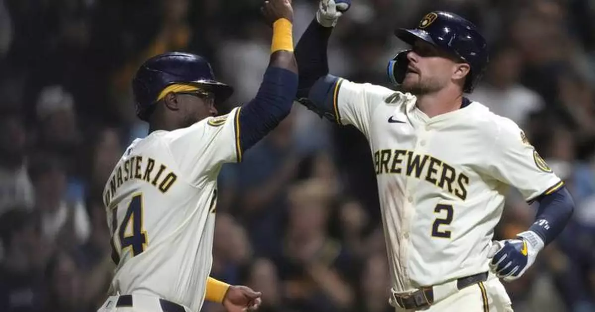 Isaac Collins' sacrifice fly lifts Brewers past Diamondbacks 9-8 after blowing 6-run lead
