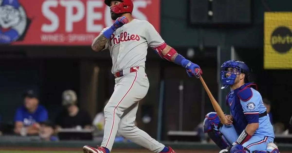 Phillies sweep Rangers with Wheeler's strong outing and Sosa's homer
