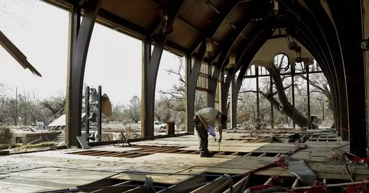 ABC's Robin Roberts retraces her post-Hurricane Katrina journey back to hometown