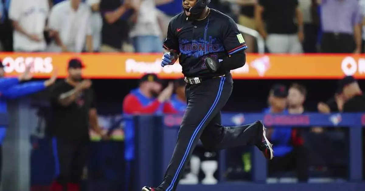 Blue Jays star Vladimir Guerrero Jr. to have MRI on hamstring after leaving game