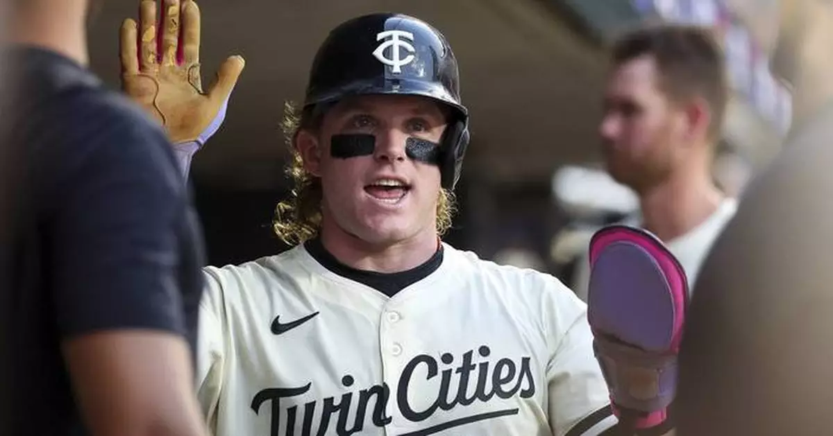 MLB trade deadline tracker: Astros reunite with Carlos Correa, Padres swing several deals