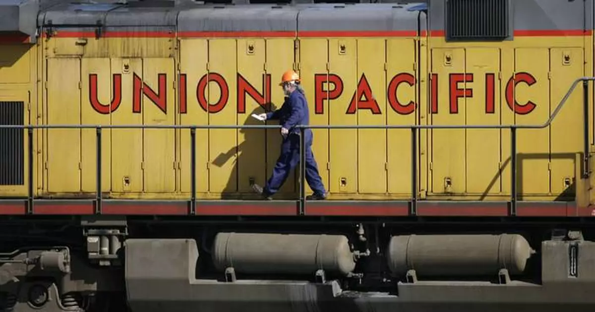 Trump fires Democratic member of Surface Transportation Board ahead of huge rail merger decision