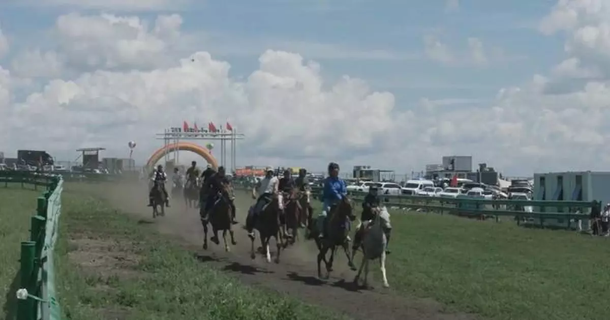 Grassland destinations attract tourism with folk sports, breathtaking scenery