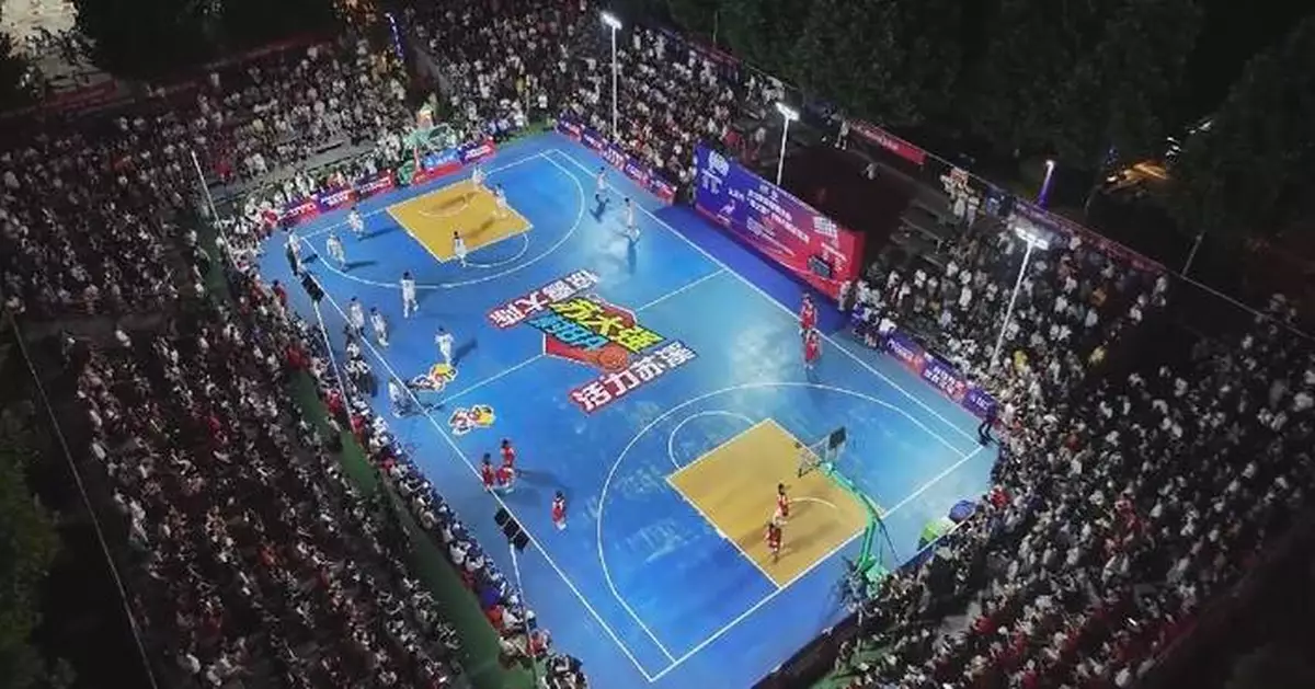 Grassroots-level basketball tournament boosts night consumption in east China's Yiwu