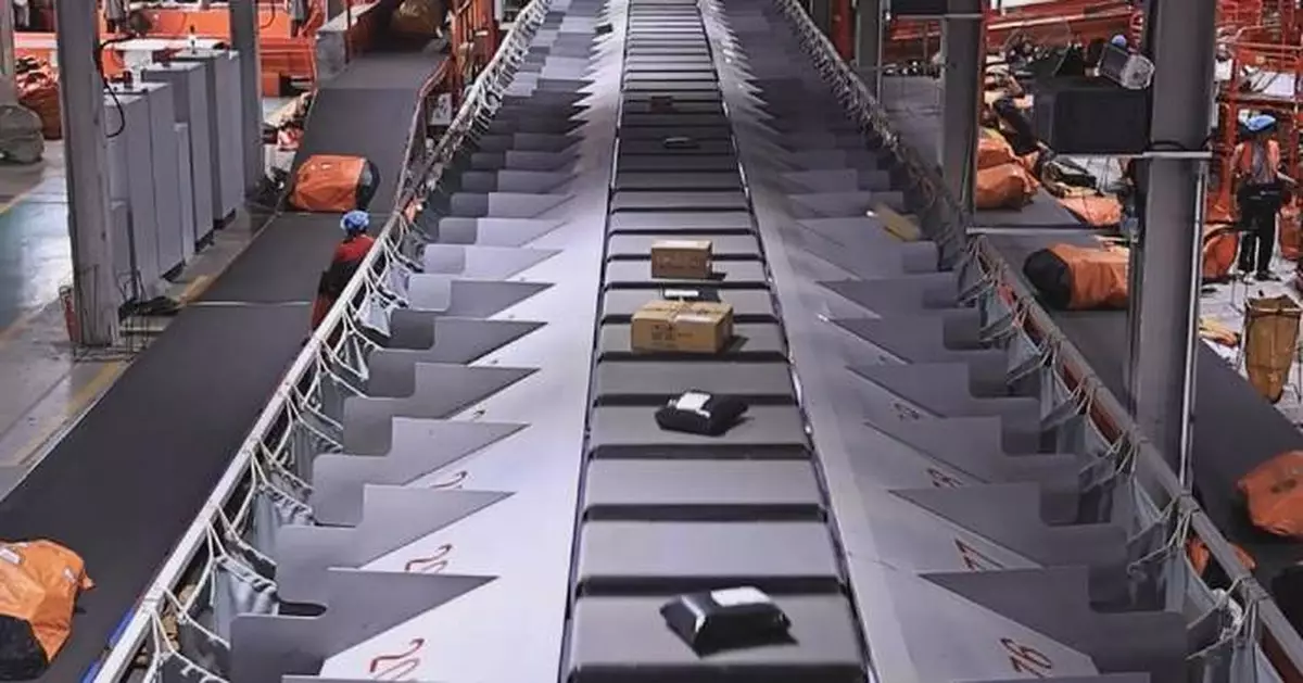 China's logistics sector expands in July on strong orders, investment