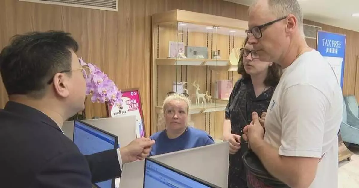 China sees surges of foreign tourists, inbound consumption