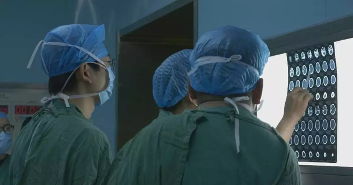 Medical heroes in Xizang battling altitude challenges to save lives