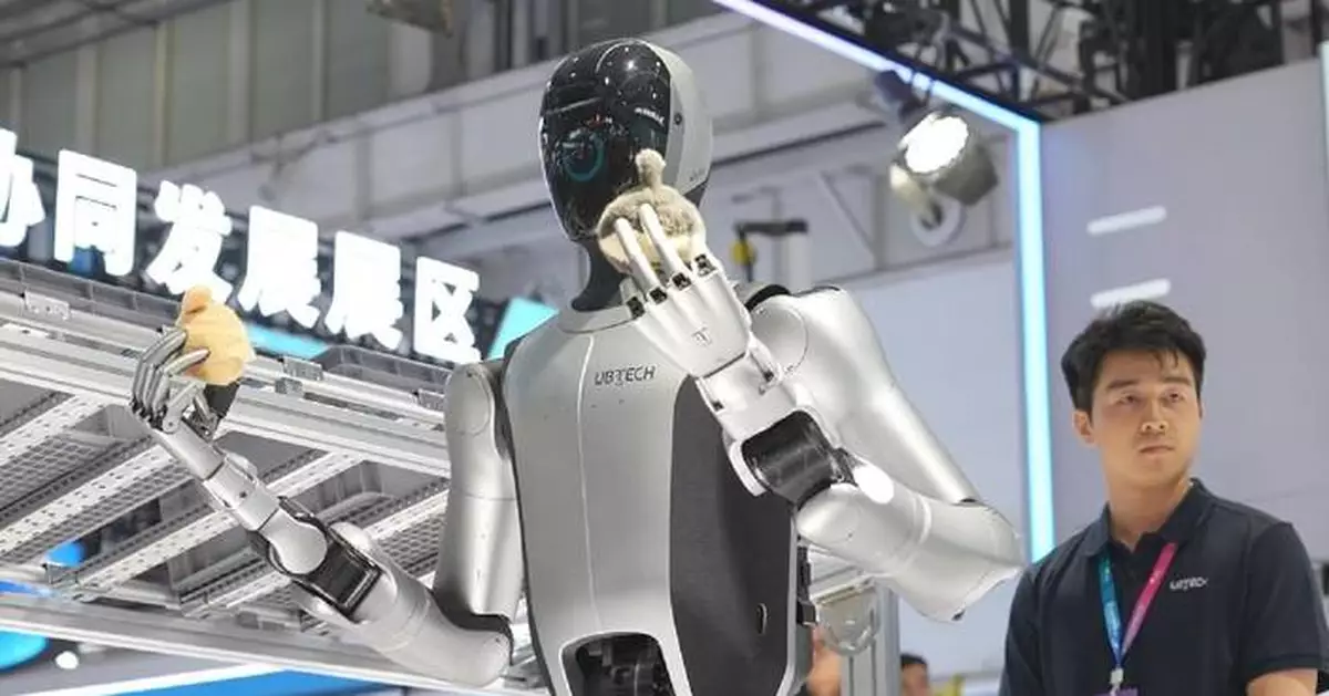 Humanoid robots take center stage at World Robot Conference