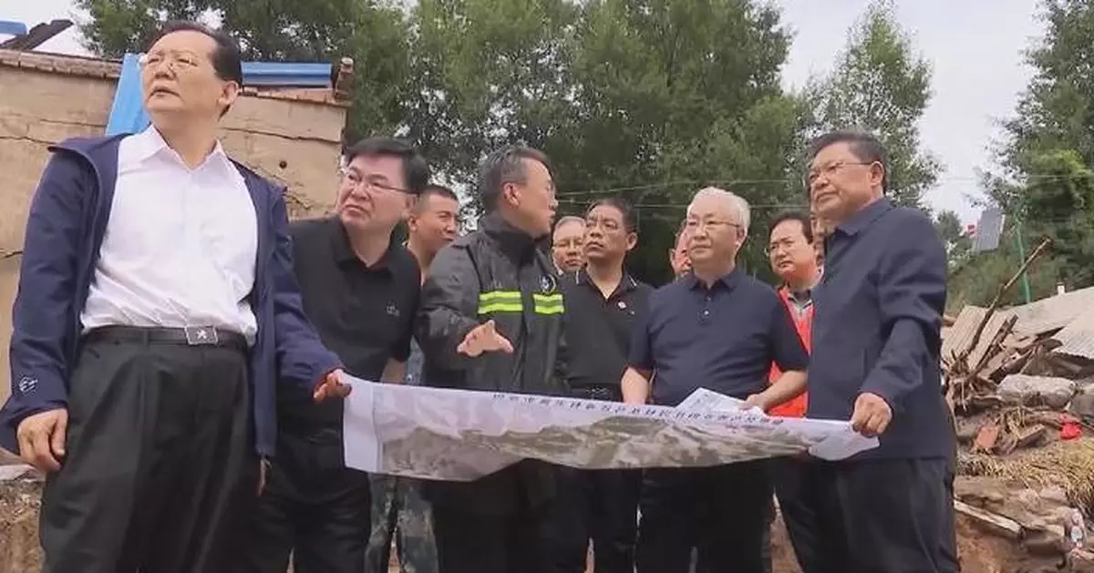 Vice premier urges all-out efforts to search for people missing after mountain torrents in Gansu
