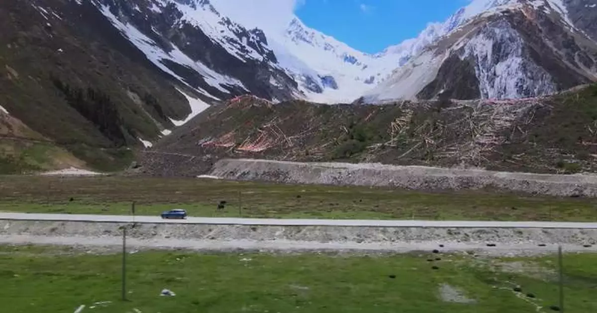 Medog Highway transforms once isolated county into thriving border town in Xizang